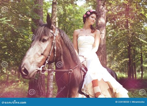 caballos follándosela|'mujeres follandose a caballos' Search .